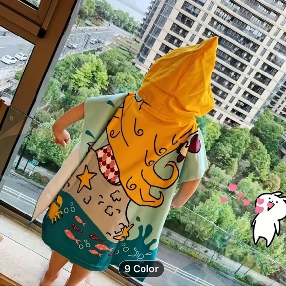 Two poncho style kids towels bundle - Picture 4 of 10